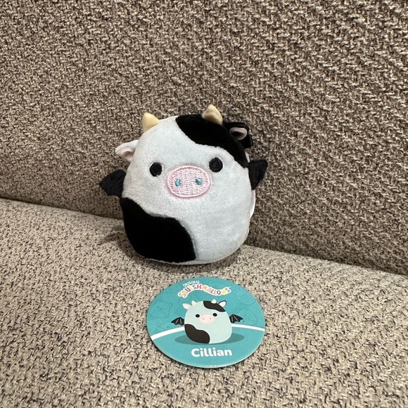 Nwt 2" Cillian Micromallow  Cow Squishmallows - Picture 1 of 3